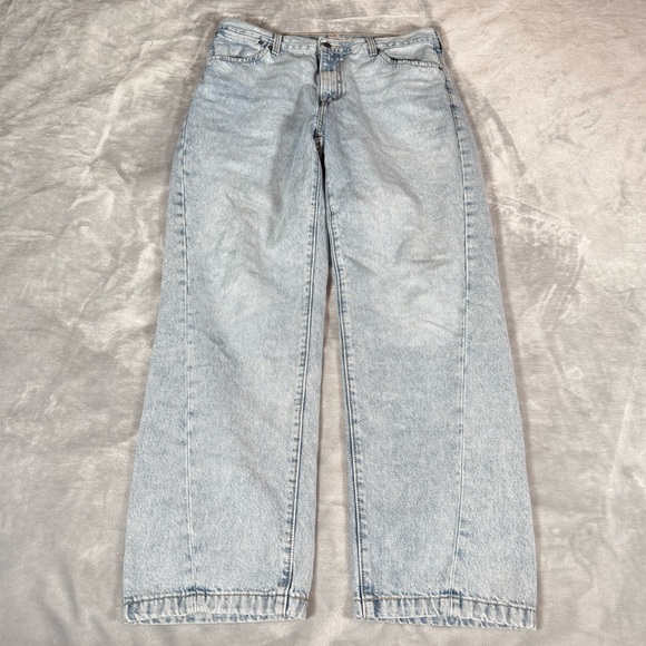 Levis 94 Baggy Denim Jeans Womens 32x31 High Rise Loose Fit Light Wash - Picture 1 of 12